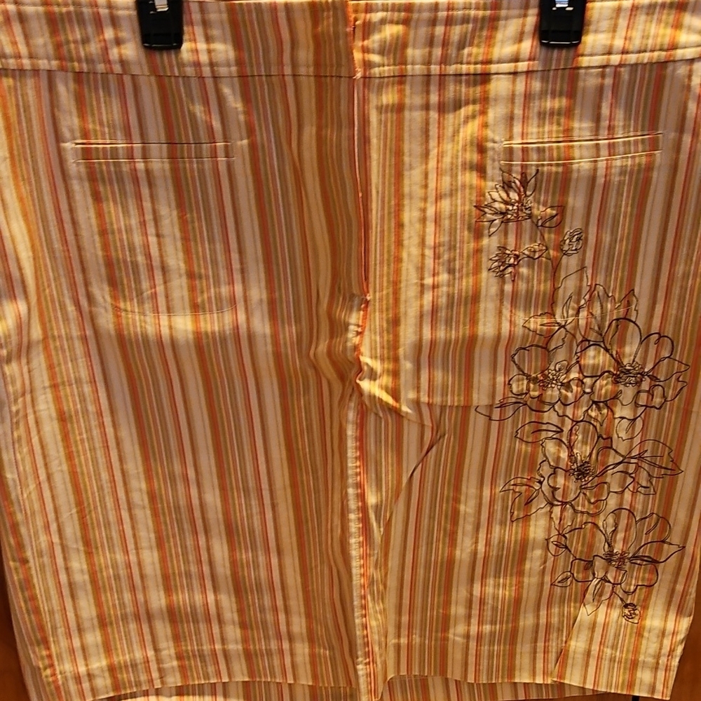 20 Inch Skirt W/embroidered Flowers